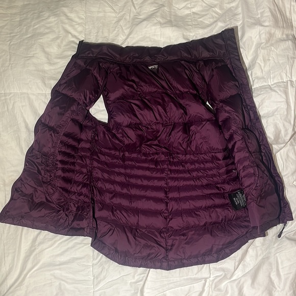 32 Degrees Heat Purple Zip up Vest. - Picture 3 of 7